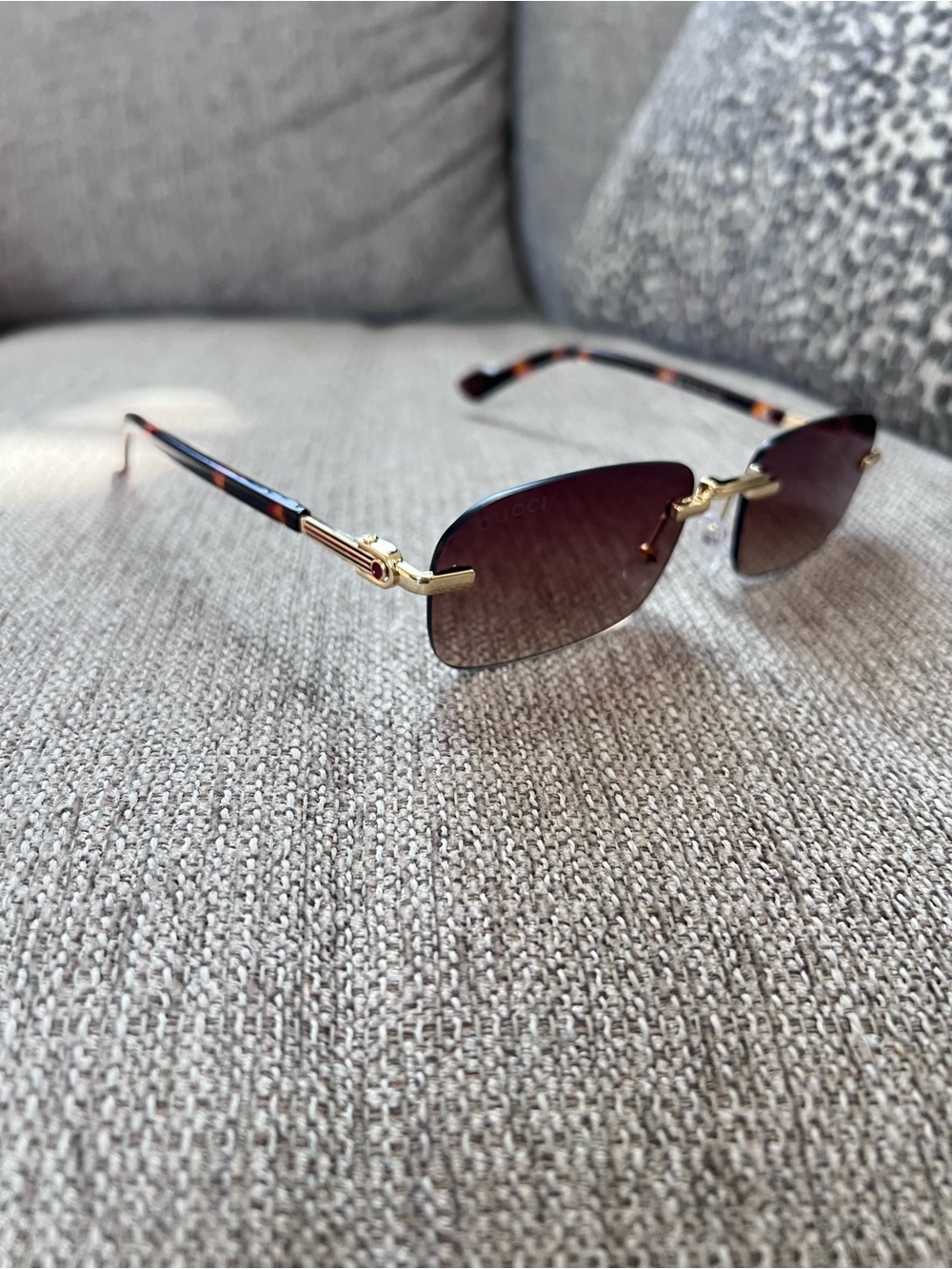 Gucci Rimless Brown Gradient Sunglasses with Gold Hardware - Picture 7 of 7